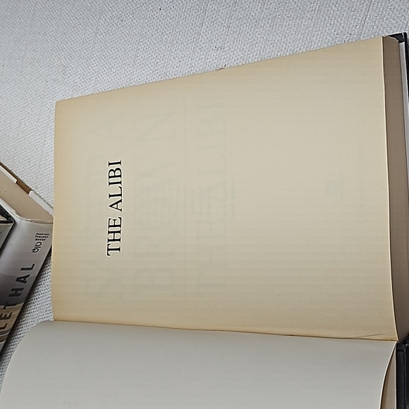 Sandra Brown Novel Bundle - Picture 5 of 16